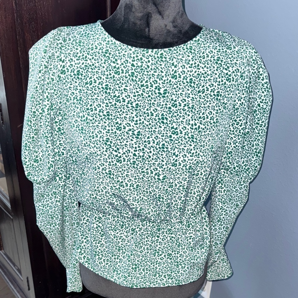 â˘Topshop Green Patterned Blouseâ˘